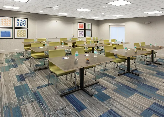Holiday Inn Express Hotel & Suites Lake Zurich-Barrington By Ihg