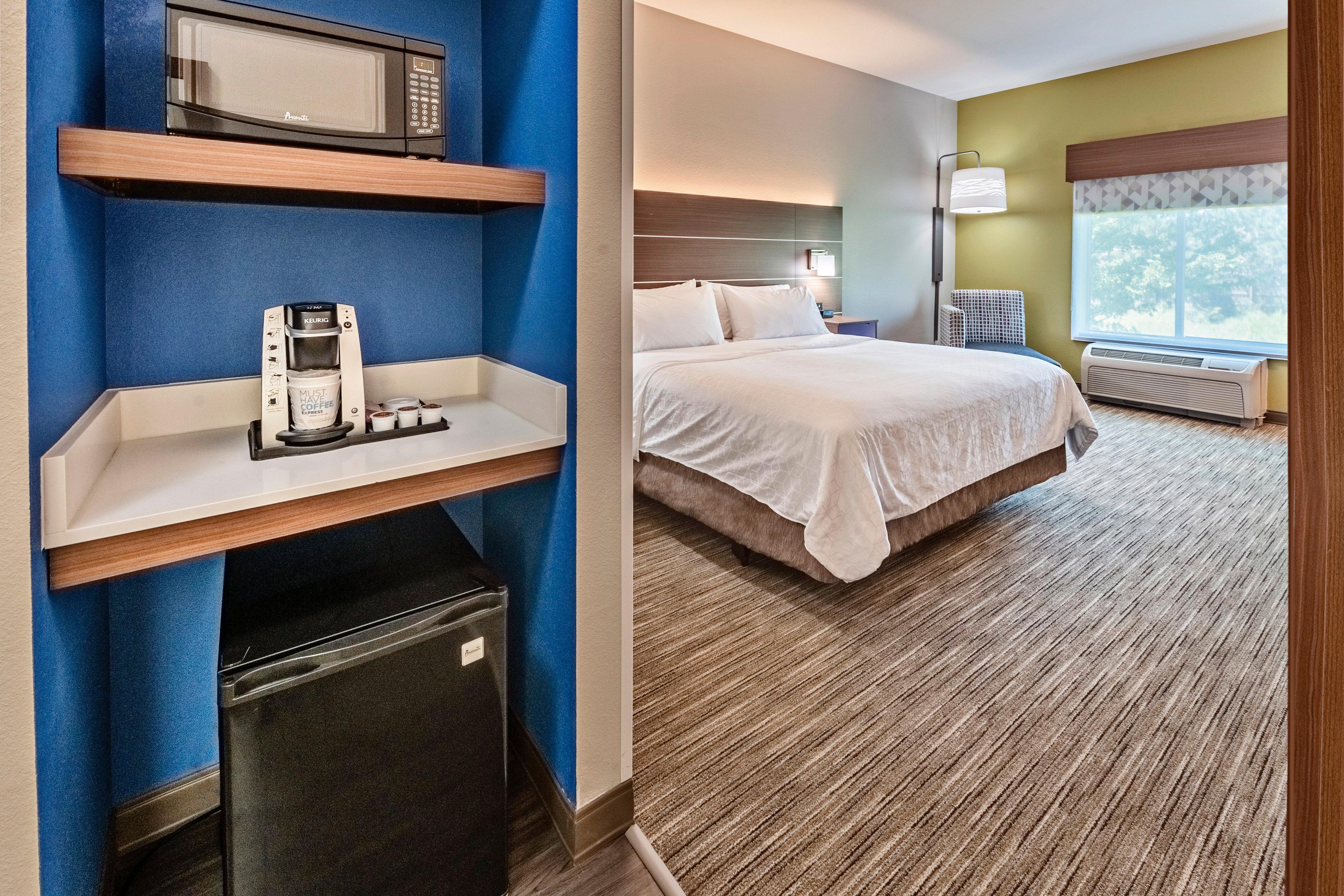 Express & Zurich-barrington By Ihg 2*