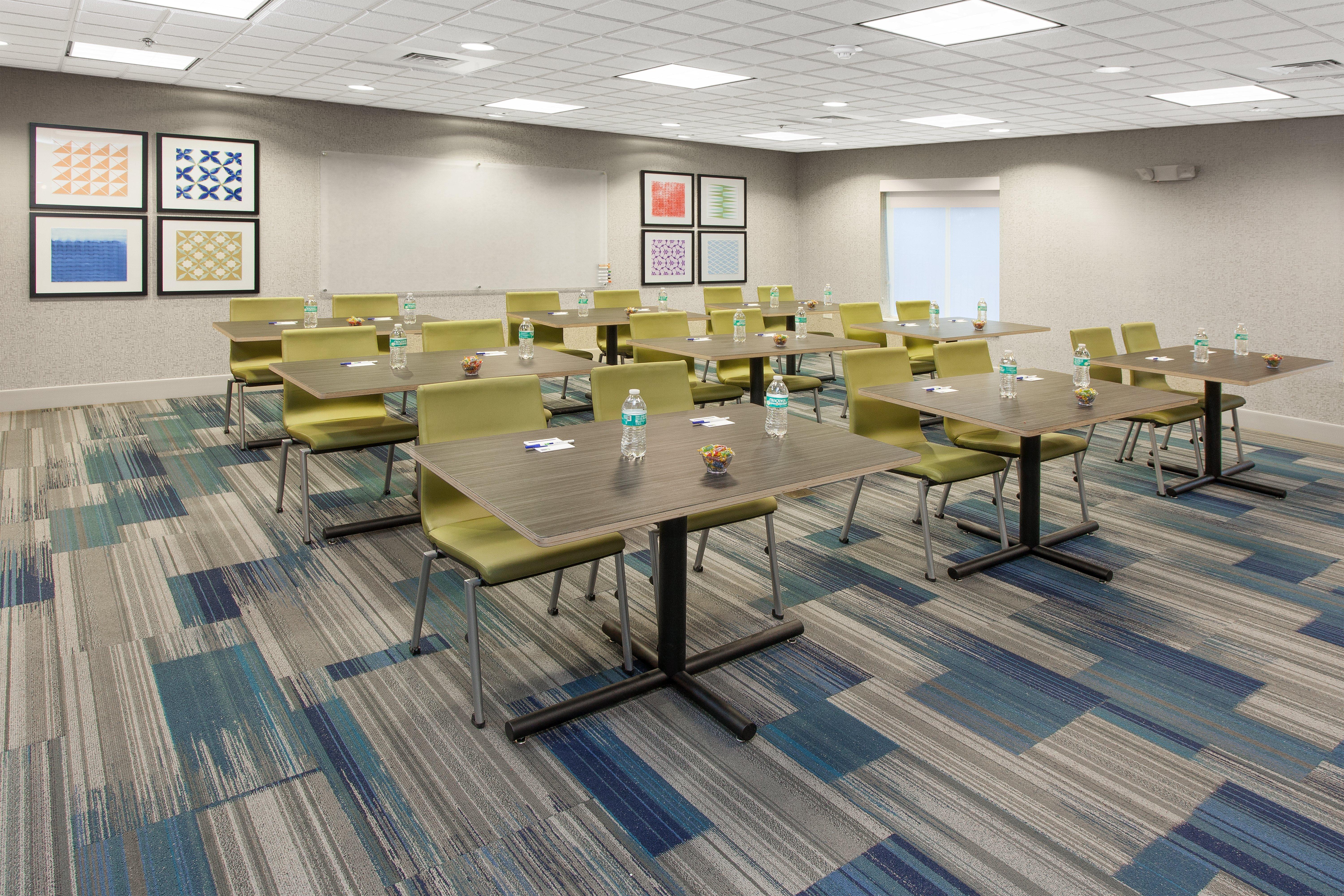 Express & Zurich-barrington By Ihg 2*