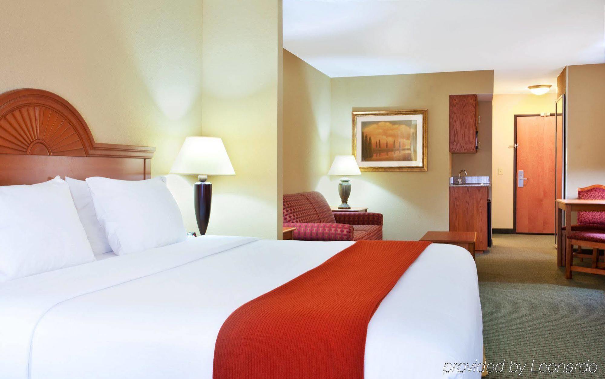 Express & Zurich-barrington By Ihg